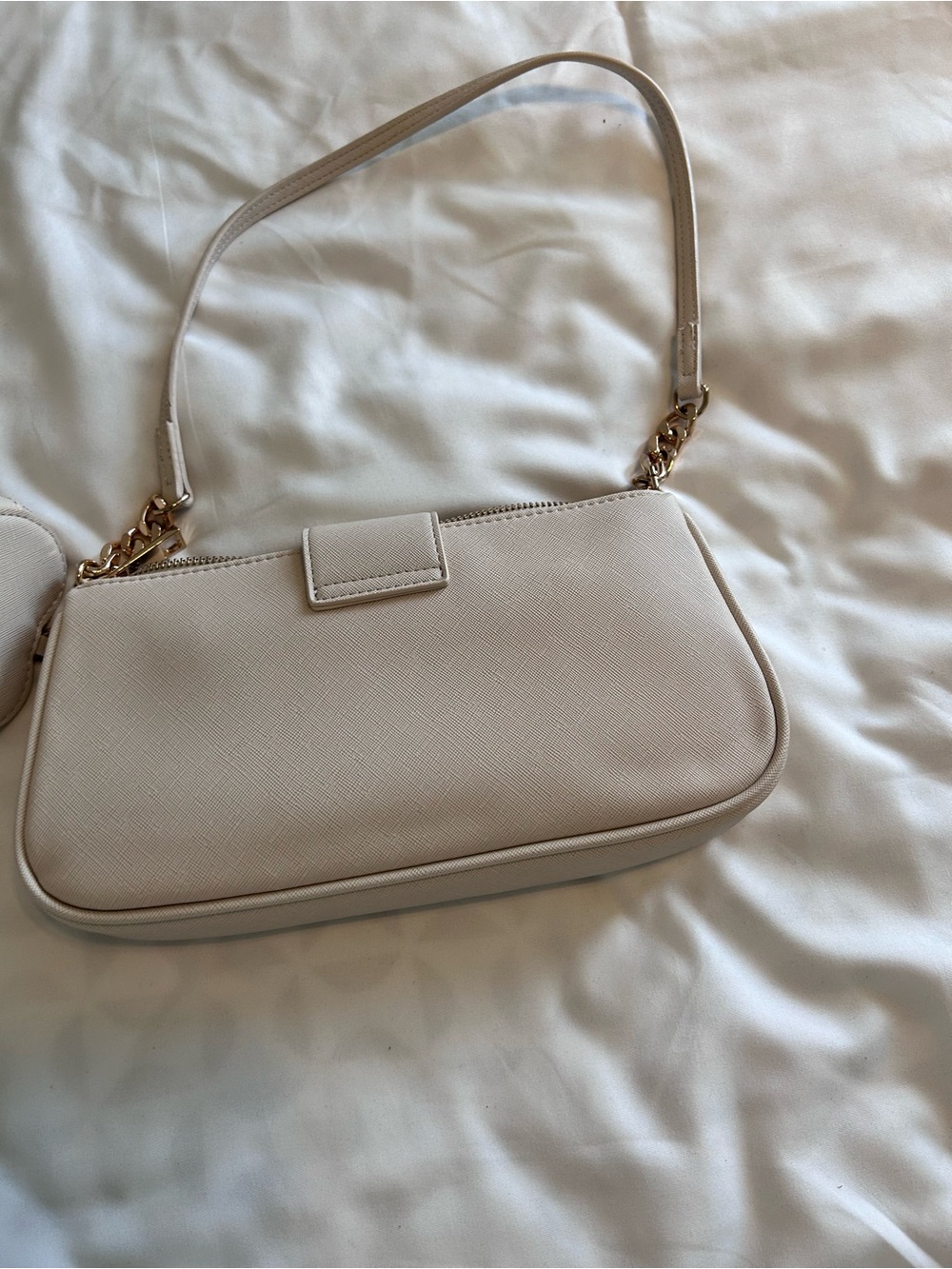 ALDO Beige Shoulder Bag with Gold Chain and Heart Pouch - Picture 3 of 4